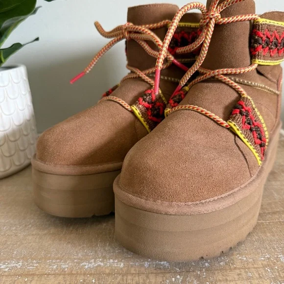 Ugg Classic Mini li Braid Platform Boots